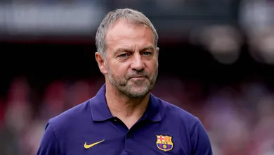 Entre bagatelas e milh&otilde;es investidos, refor&ccedil;os do Barcelona mandam recado a Flick em amistoso