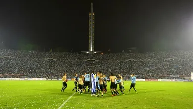 Uruguai tem Su&aacute;rez, Cavani, ra&ccedil;a e&hellip;o que mais, mesmo?