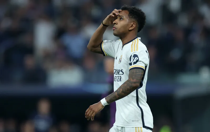Rodrygo est&aacute; fora do El Cl&aacute;sico, e pode desfalcar a sele&ccedil;&atilde;o brasileira na Data-Fifa de novembro