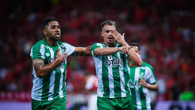 Cavadinha de Robert Renan custa caro, e nos p&ecirc;naltis Juventude elimina badalado Internacional do Gauch&atilde;o