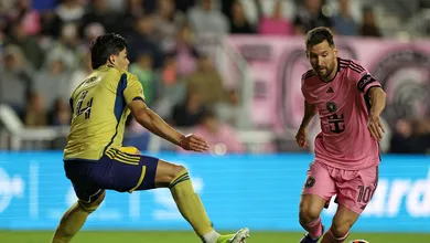 Messi e Luis Su&aacute;rez atacam de gar&ccedil;ons e comandam vit&oacute;ria do Inter Miami na estreia da MLS
