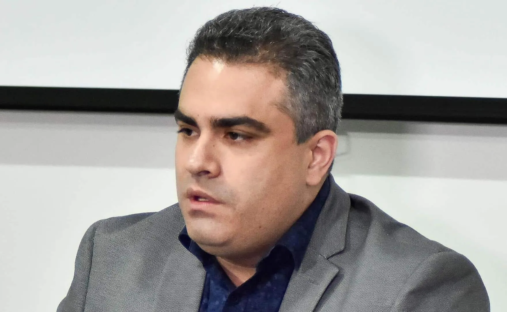 Por que o ex-presidente Orlando Rollo esteve reunido com atuais dirigentes do Santos?
