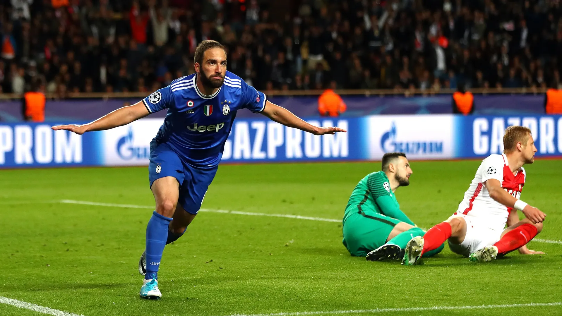 Com estilo e precis&atilde;o, Juventus trancou a porta e passou por cima do Monaco