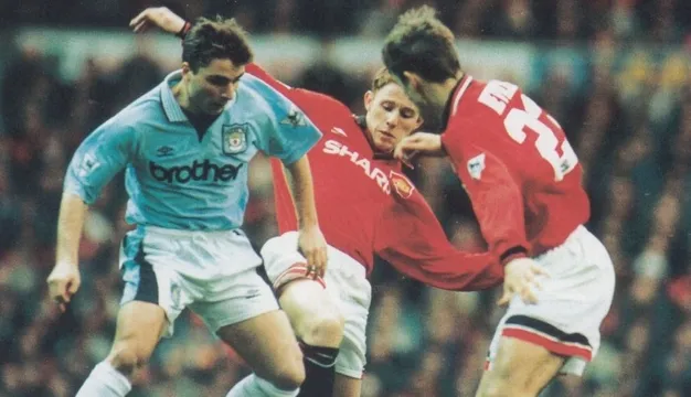 Nove batalhas de Manchester: relembre os duelos entre City e United pela FA Cup