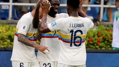 James e D&iacute;az comandam baile da Col&ocirc;mbia com erro de zagueiro do Fortaleza