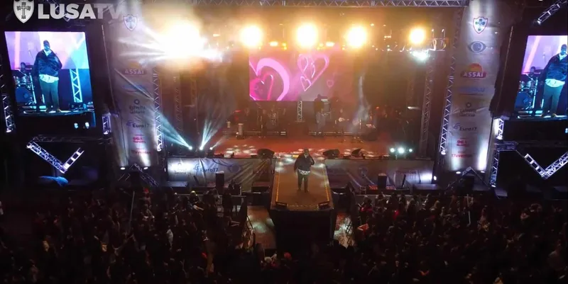 Show de Pericles na festa junina da Portuguesa
