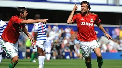 Fulham e Swansea atropelam no in&iacute;cio da Premier League