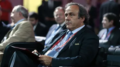 Informe financeiro da Fifa faz justificativa de Platini subir pelo telhado