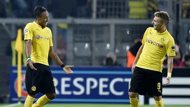 Em velocidade m&aacute;xima, Dortmund deixou o Arsenal sem rumo na Alemanha