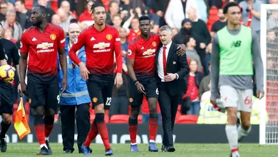 Com crise de les&otilde;es, United segura o 0 a 0 e sai mais feliz de Old Trafford