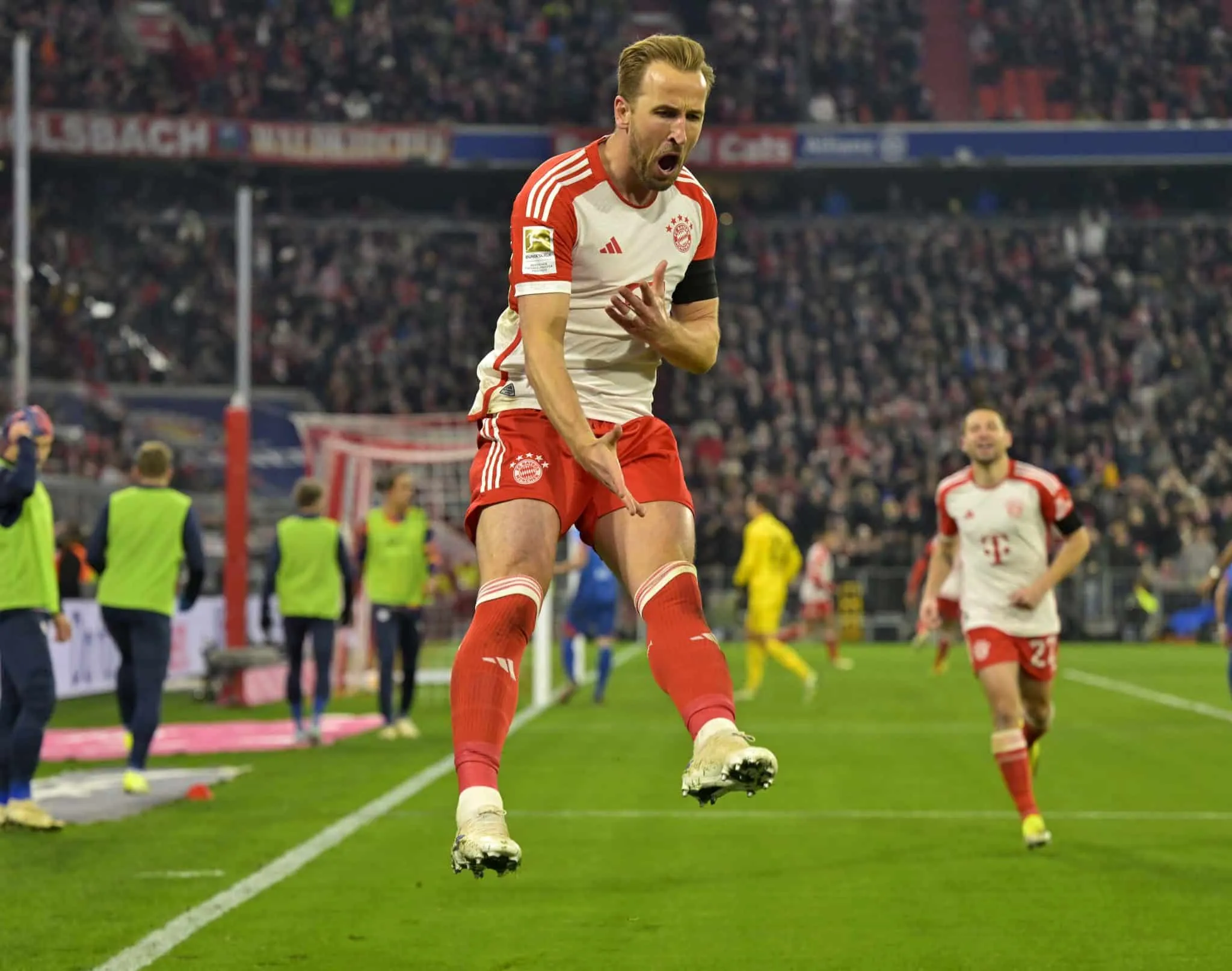 Bayern de Munique n&atilde;o joga nada, mas Kane e Neuer garantem vit&oacute;ria sobre RB Leipzig na Bundesliga