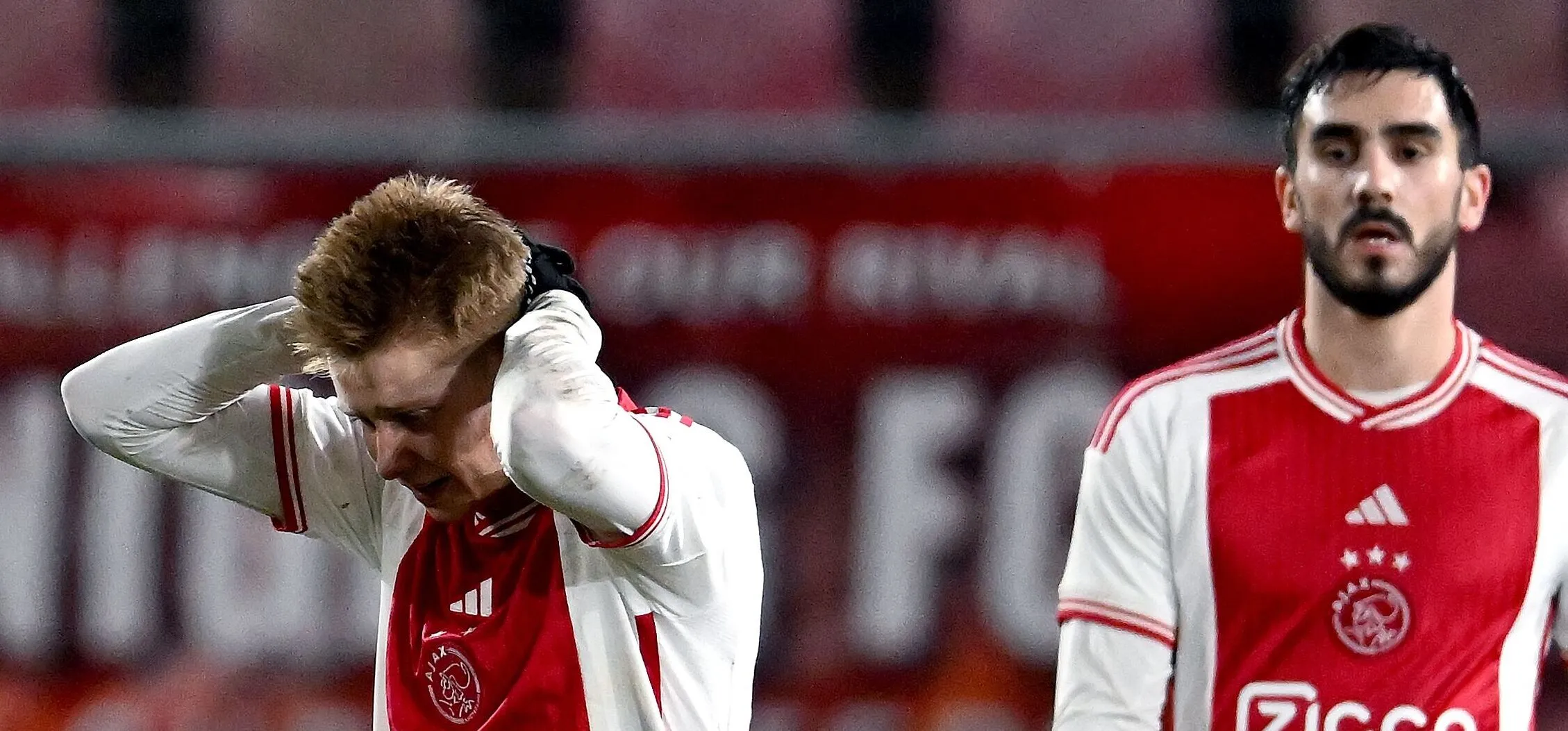 Eliminado por time amador, Ajax devolve dinheiro a seus torcedores