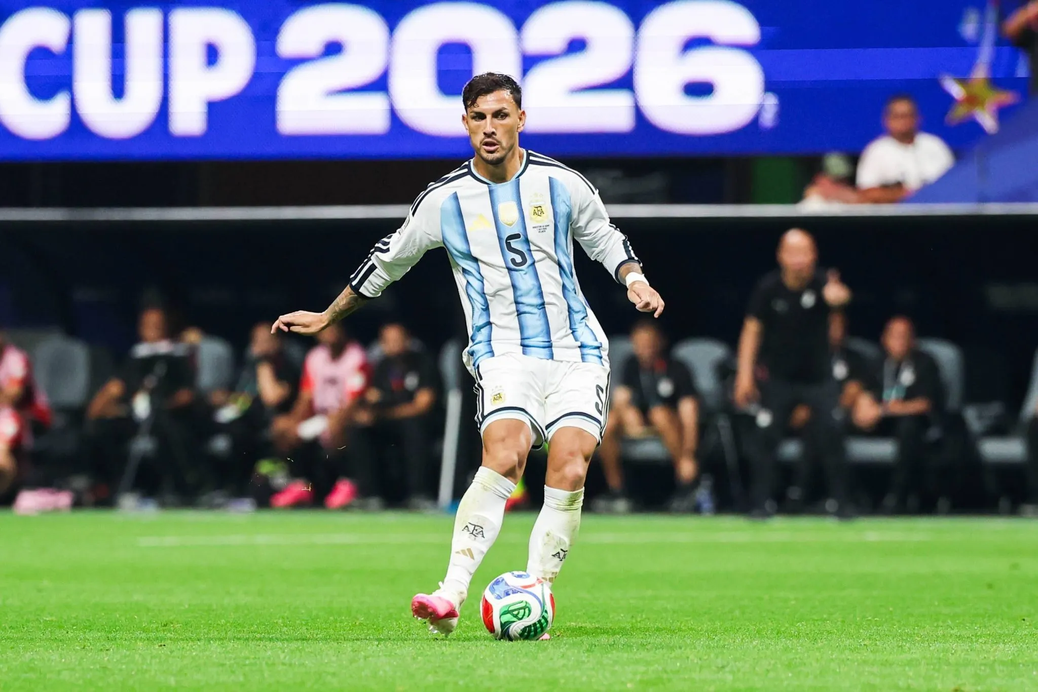 Leandro Paredes pela Argentina