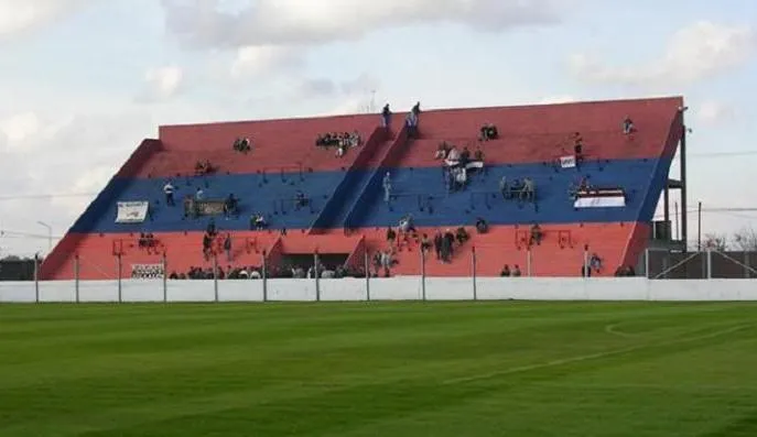 Est&aacute;dio Rep&uacute;blica de Arm&ecirc;nia, do Deportivo Arm&ecirc;nio