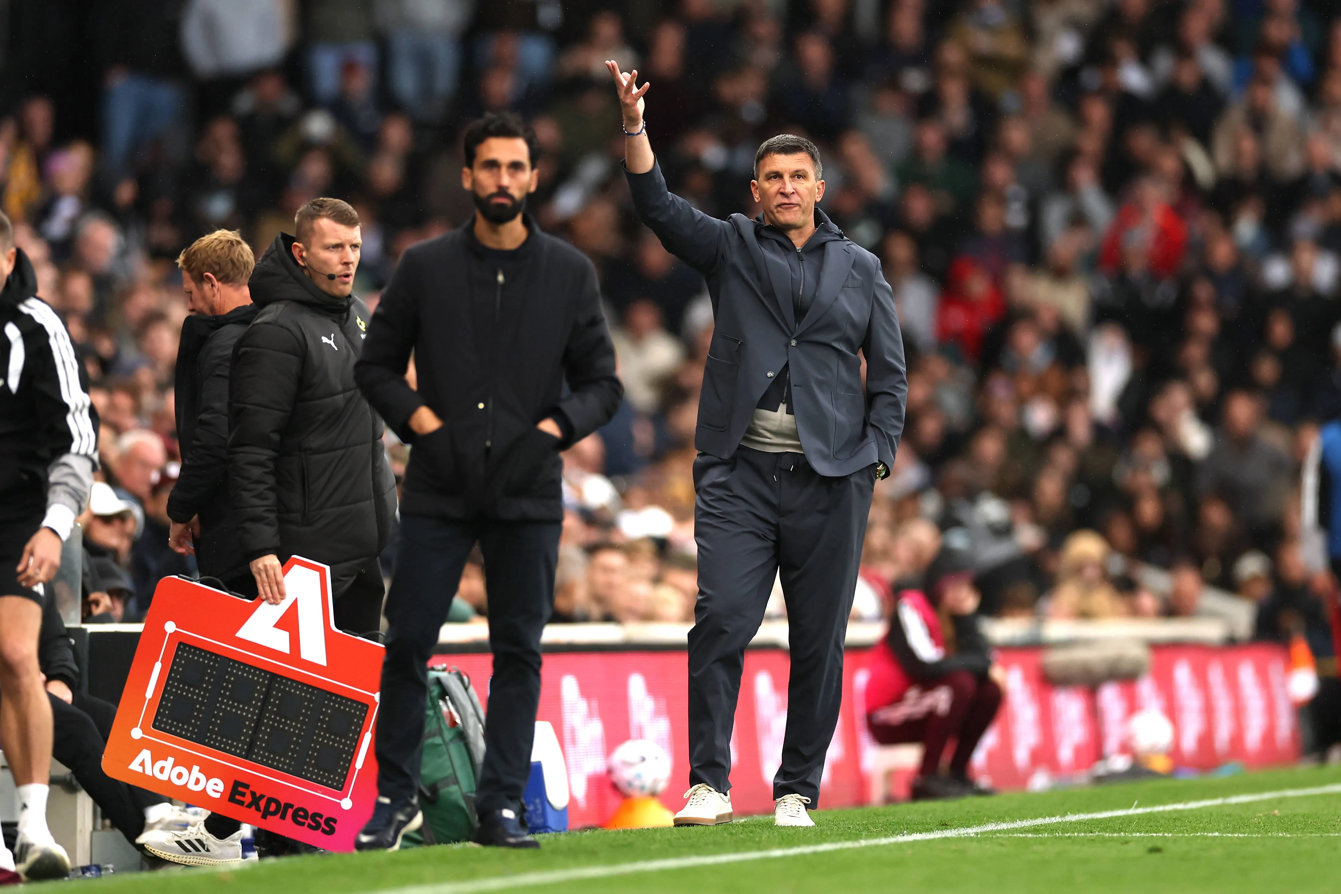 Sergej Jakirovic e Arbeloa na &aacute;rea t&eacute;cnica durante Fulham 1 x 0 Hull City