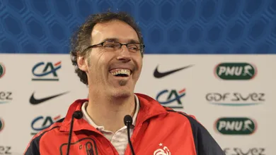 Quem n&atilde;o tem Capello, ca&ccedil;a com Blanc