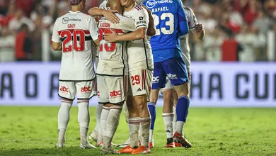 S&atilde;o Paulo poderia sonhar com Brasileir&atilde;o se campanha fora de casa fosse s&oacute; um pouquinho melhor
