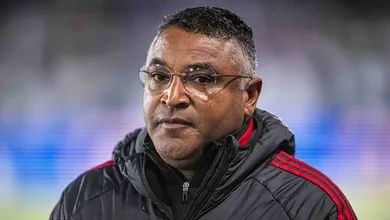 Roger vai contra senso comum e v&ecirc; dois tempos parecidos em derrota do Inter ao Flamengo