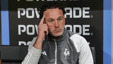 Milito responde se vai usar a base diante de tantos desfalques no Atl&eacute;tico-MG