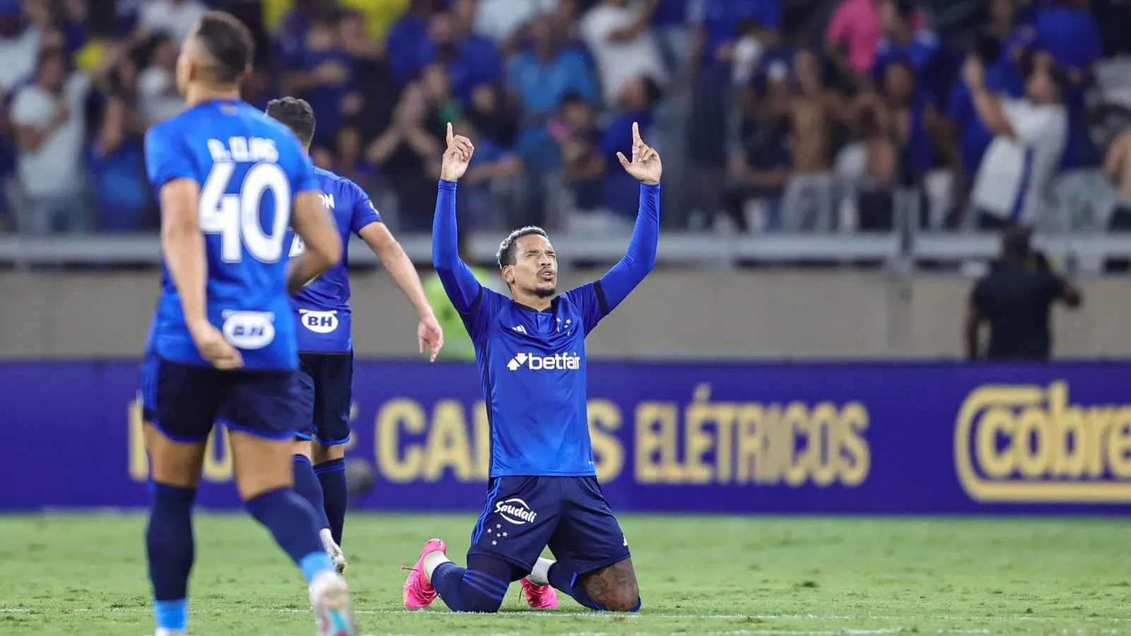 Na busca pela Copa Sul-Americana, Cruzeiro recebe um Palmeiras quase campe&atilde;o