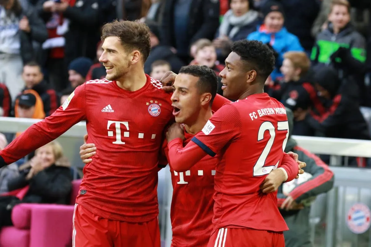 O Stuttgart incomodou mais que o esperado, mas n&atilde;o evitou a goleada do Bayern