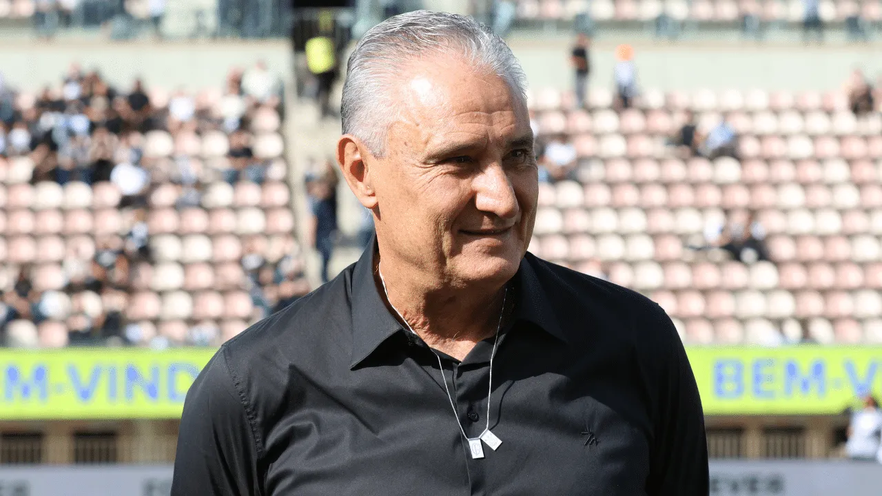 Leve, Tite se derrete &agrave; torcida do Corinthians e mostra faces do passado e presente