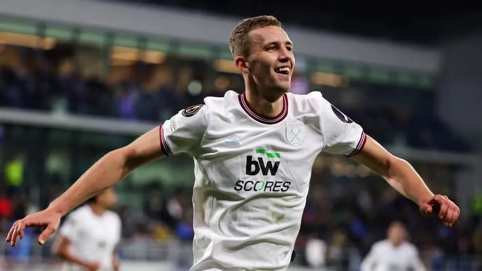 West Ham faz um jogo fraco, mas vence com gol aos 88 minutos e decidir&aacute; primeiro lugar com vantagem