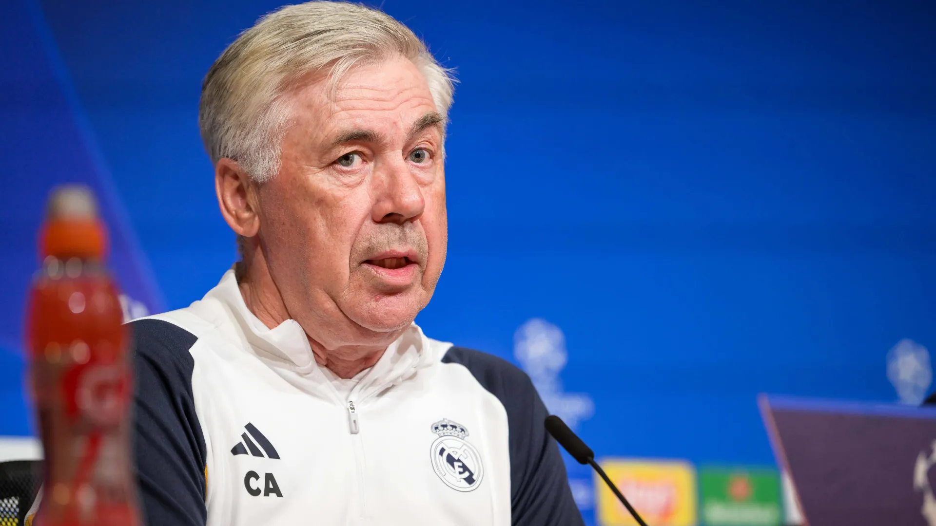 Carlo Ancelotti, t&eacute;cnico do Real Madrid, durante o treino final antes da semifinal da Champions League contra o Bayern de Munique, no centro de treinamento S&auml;bener Stra&szlig;e, em Munique, em 29 de abril de 2024.