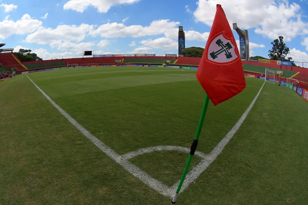 O gramado do est&aacute;dio do Canind&eacute;, da Portuguesa