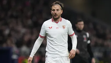 Rakitic perdeu a paci&ecirc;ncia no Sevilla e est&aacute; perto de deixar o clube rumo ao Mundo &Aacute;rabe
