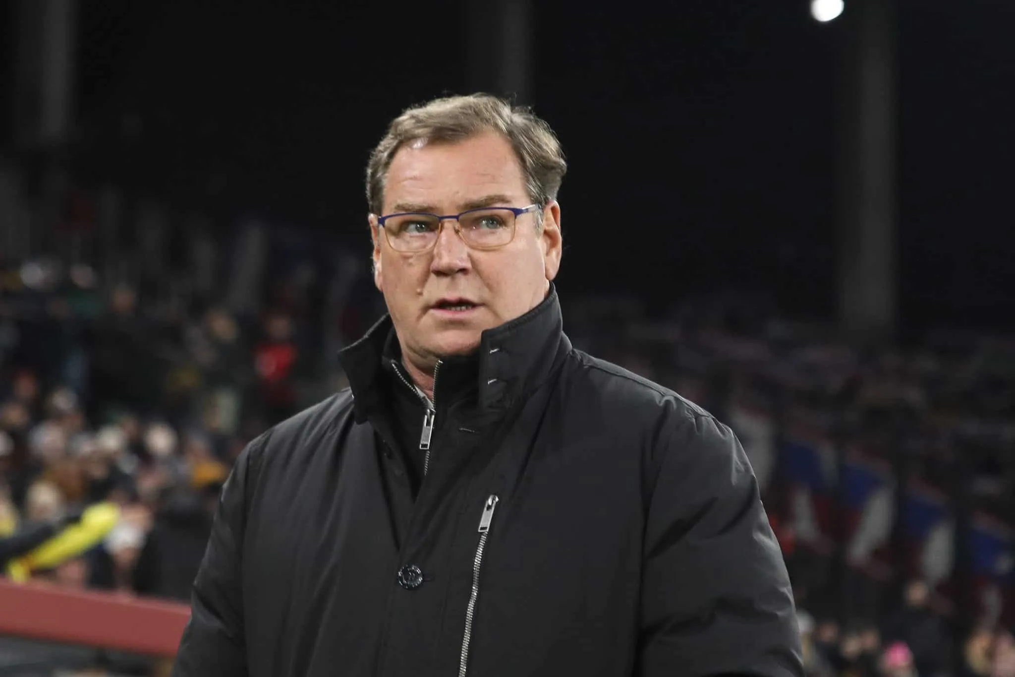 Novo t&eacute;cnico da Pol&ocirc;nia adota perfil conciliador e quer repatriar estrelas antes da Copa