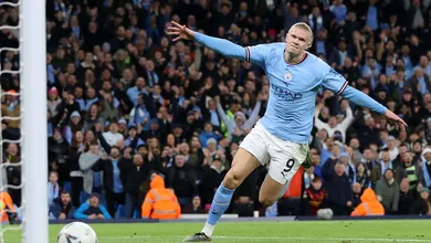 Viciado em gols: Haaland faz tr&ecirc;s gols na vit&oacute;ria do Manchester City que elimina o Burnley