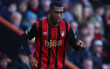 Primeiro gol de Rayan pelo Bournemouth mostra a t&eacute;cnico que torcida do Vasco estava certa