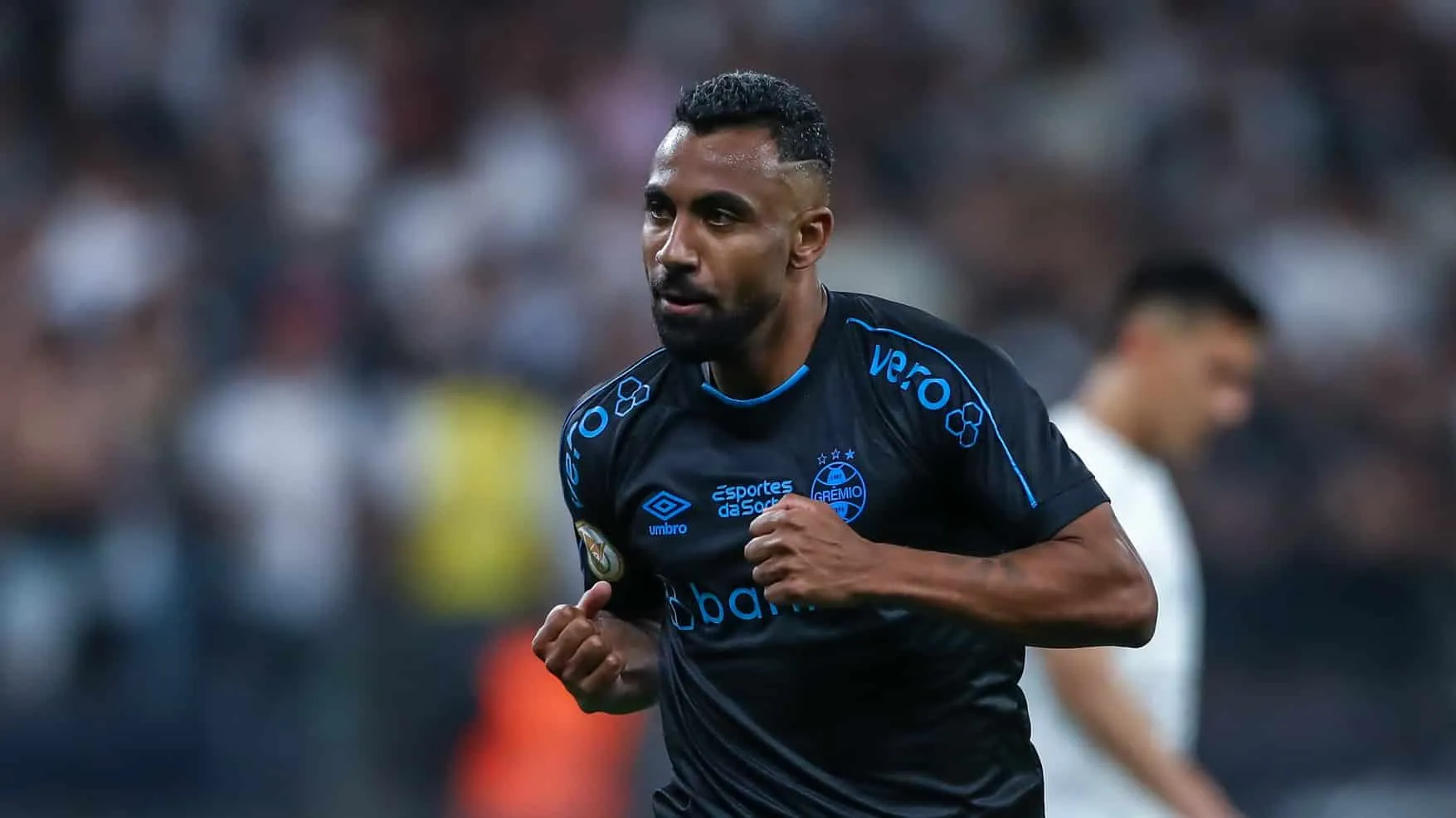 Patinho feio, Galdino supera concorr&ecirc;ncia e pede passagem no time do Gr&ecirc;mio