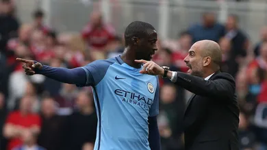 &lsquo;N&atilde;o vejo um homem, vejo uma cobra&rsquo;: Yaya Tour&eacute; reacende rixa e volta a atacar Guardiola