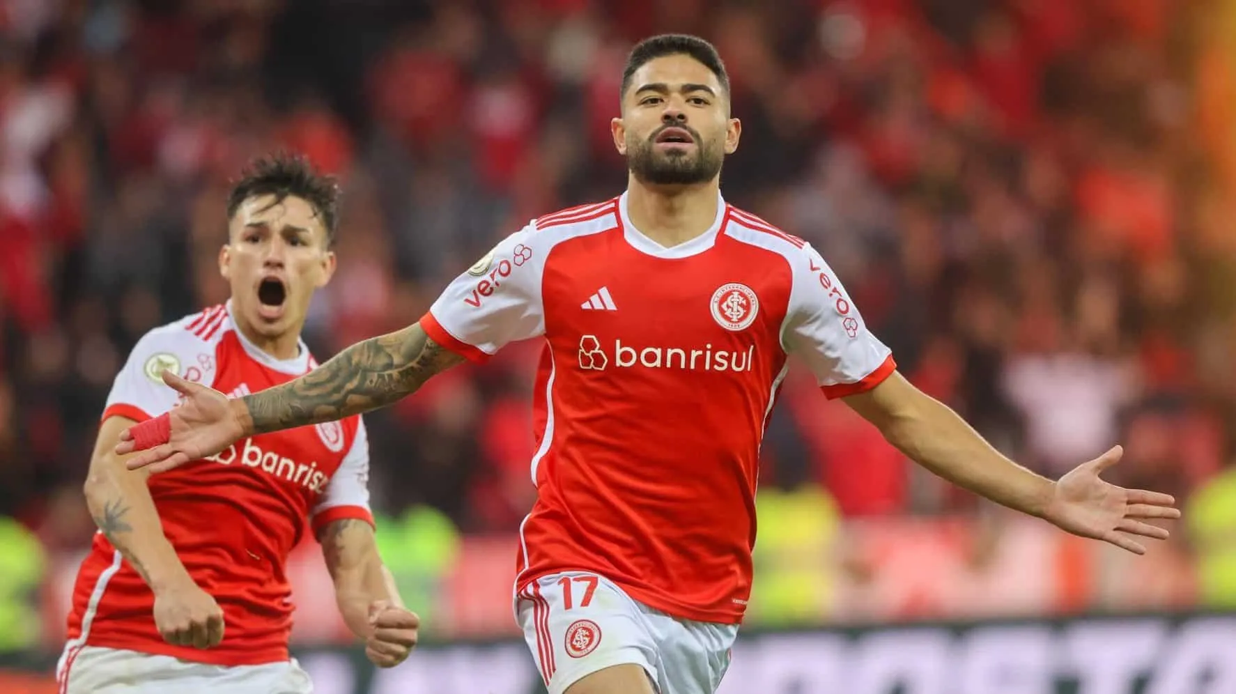 Ap&oacute;s sofrimento, estreante Bruno Tabata espanta zica do Internacional diante do Juventude