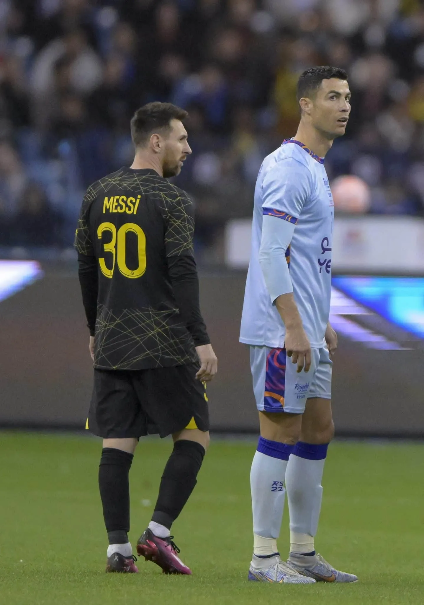 Fim dos duelos de tit&atilde;s? Cristiano Ronaldo fica fora de amistoso contra equipe de Messi