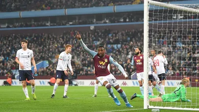 Sem perd&atilde;o: Aston Villa goleia e elimina time de garotos do Liverpool na Copa da Liga
