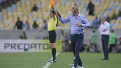 &lsquo;Capricho do futebol&rsquo;: com o imponder&aacute;vel, Tiago Nunes tenta explicar mais um gol no fim sofrido pelo Botafogo