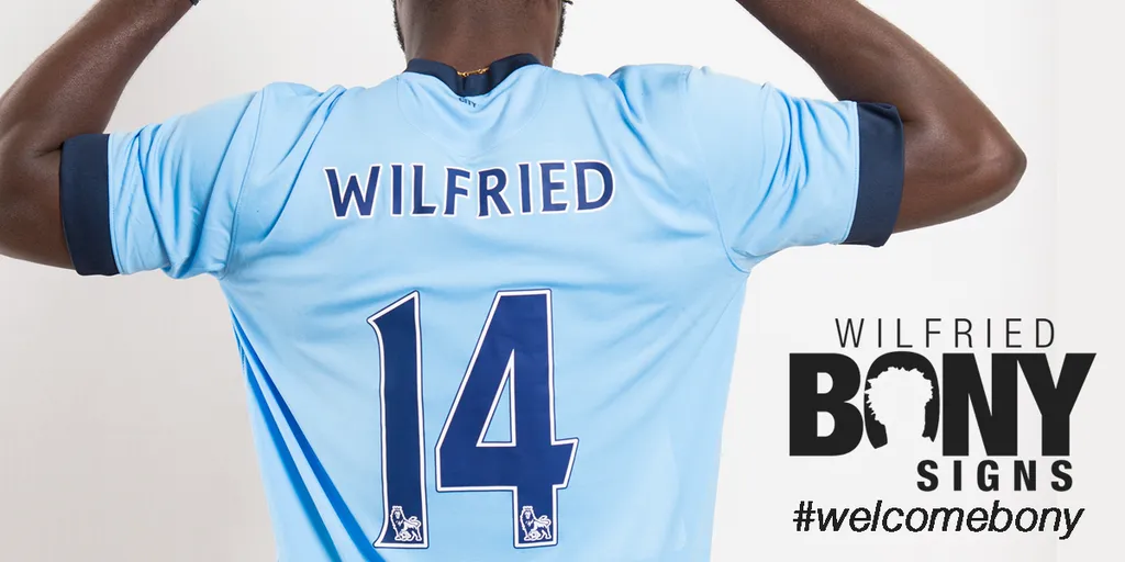 Wilfried Bony com a camisa do Manchester City (Foto: divulga&ccedil;&atilde;o)