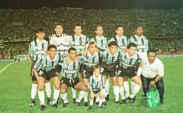 Em anos nos quais faziam hist&oacute;ria, Gr&ecirc;mio e River protagonizaram joga&ccedil;os pela Supercopa de 95