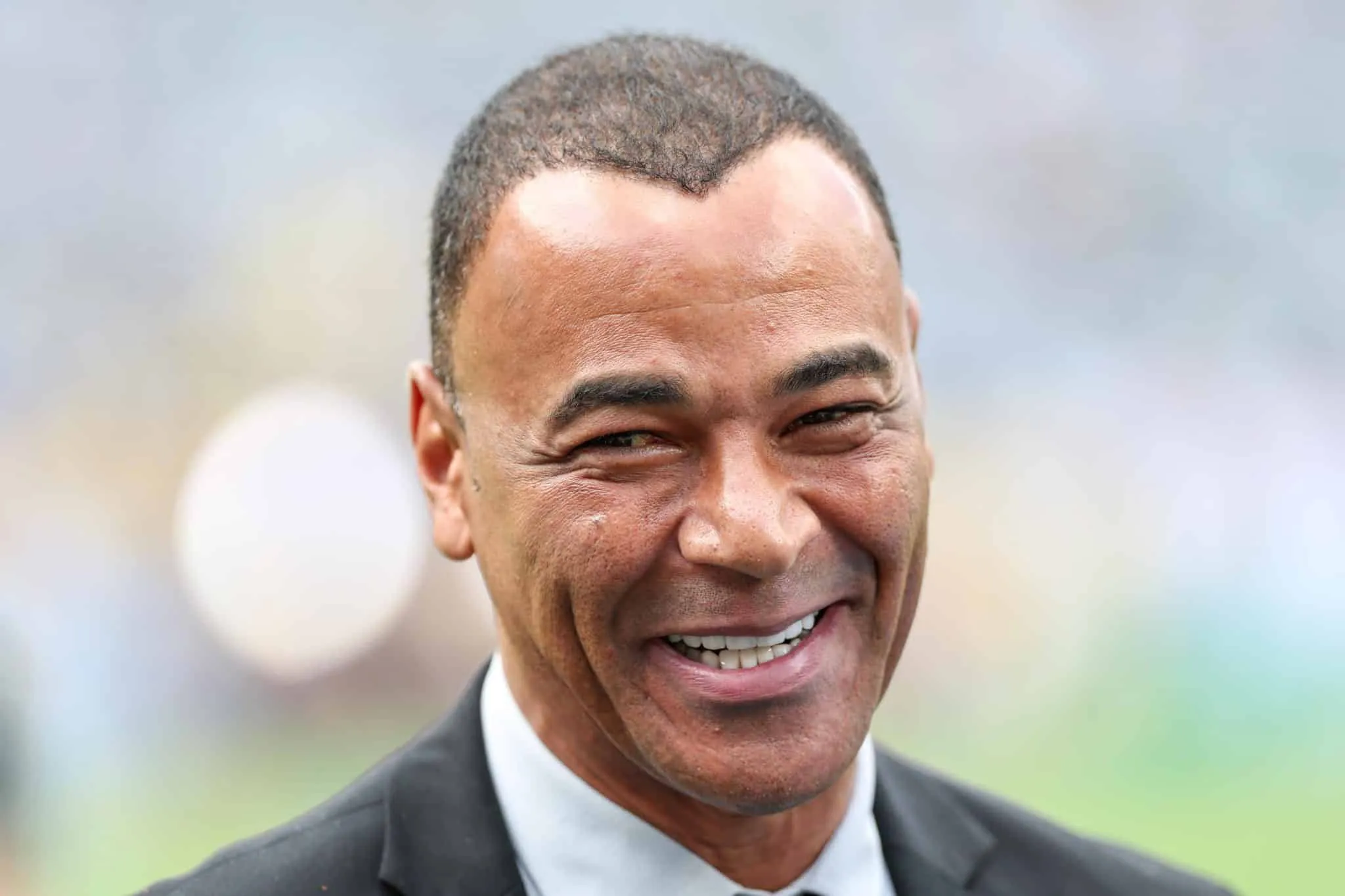 &Iacute;dolo na It&aacute;lia, Cafu d&aacute; recado a Wesley e aprova outro lateral brasileiro no Milan