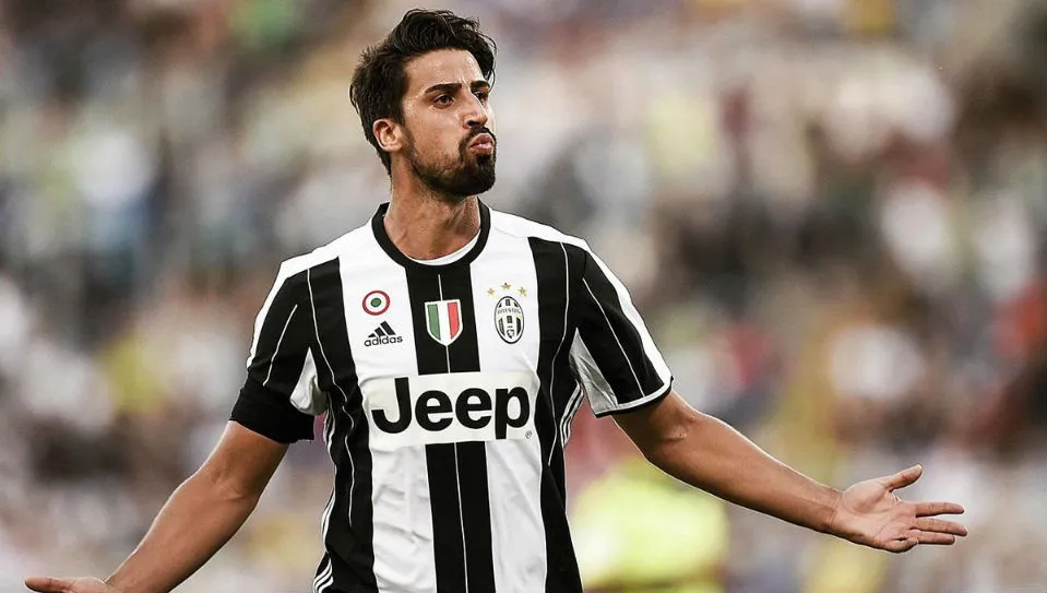 Sami Khedira tem sido um destaque da Juventus neste in&iacute;cio de temporada 2016/17 (Foto: AP)