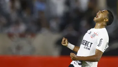 Corinthians prev&ecirc; guerra inglesa por Wesley, mas n&atilde;o tem pressa para negociar o jogador