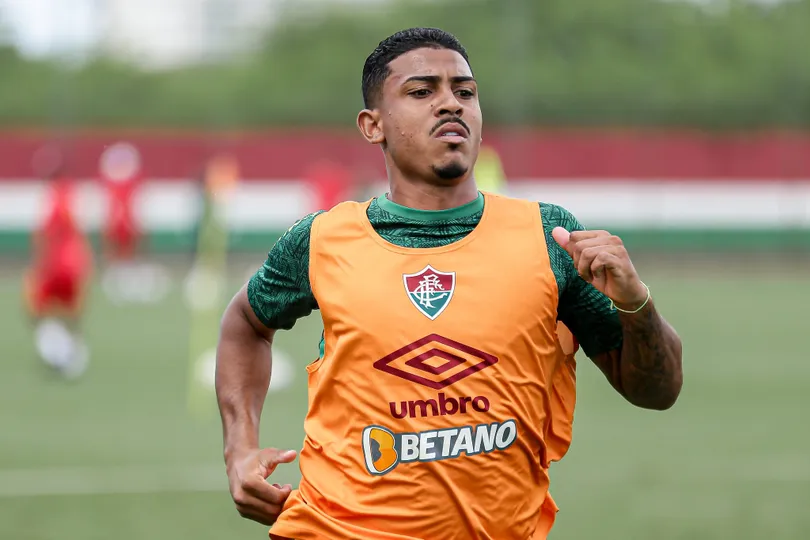 Fluminense afastou John Kennedy e mais tr&ecirc;s jogadores por indisciplina - Foto: LUCAS MER&Ccedil;ON / FLUMINENSE F.C.