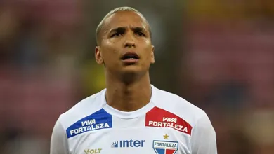 &lsquo;Deyverson tem coisas que n&atilde;o o ajudam como jogador&rsquo;