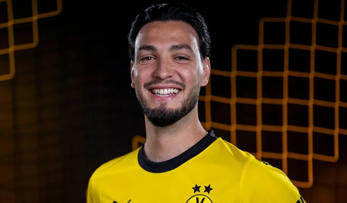 Ao final de seu contrato com o Gladbach, Bensebaini &eacute; fisgado como refor&ccedil;o do Dortmund para a pr&oacute;xima temporada