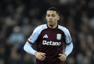 &lsquo;Vejo caracter&iacute;sticas semelhantes&rsquo;: Joia brasileira do Aston Villa &eacute; elogiada por t&eacute;cnico