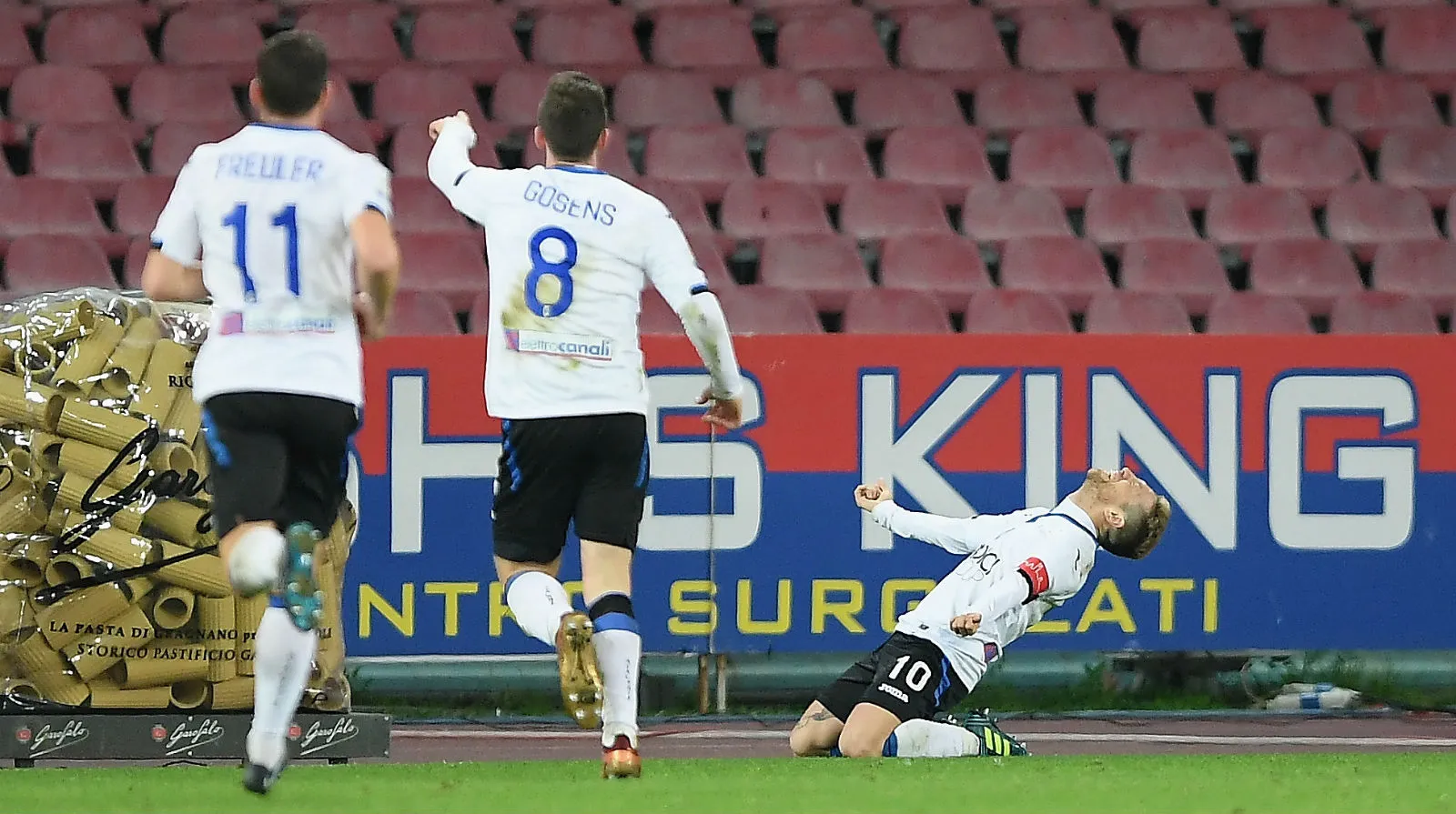 No ritmo de Papu, Atalanta elimina o Napoli e volta &agrave; semifinal da Copa da It&aacute;lia ap&oacute;s 22 anos