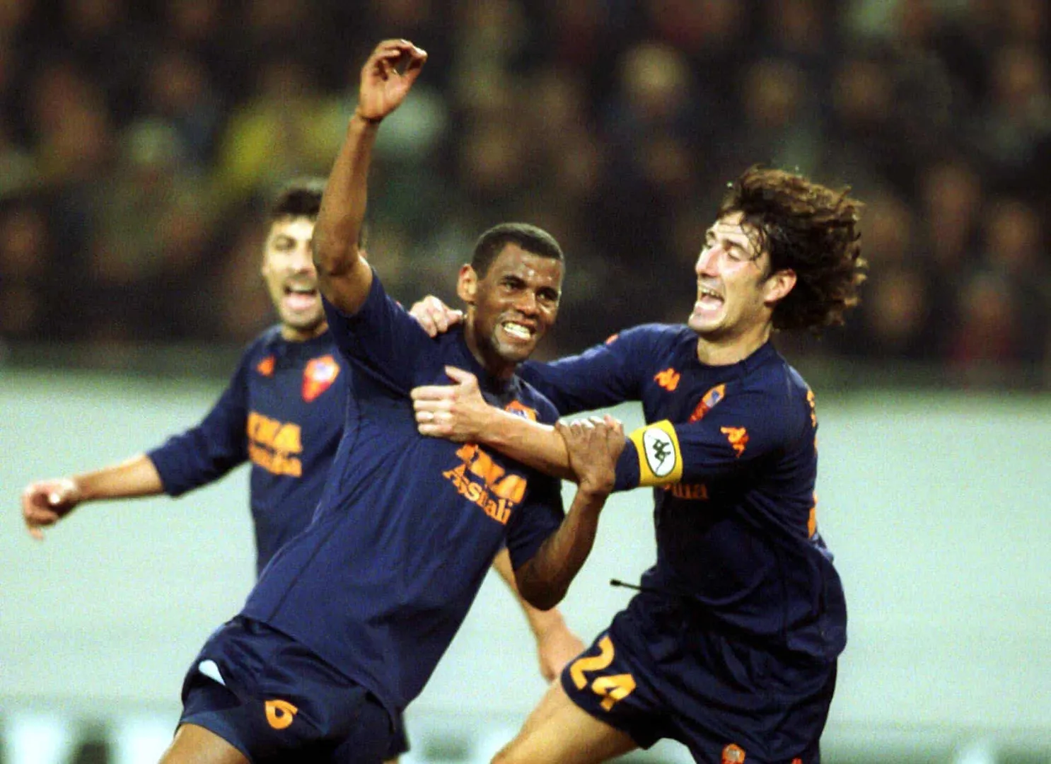 Aldair comemora gol da Roma